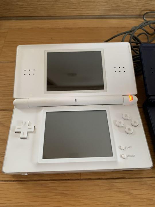 動作品 Nintendo DS lite 2個　バッテリー2個