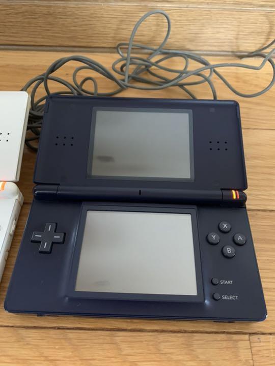 動作品 Nintendo DS lite 2個　バッテリー2個