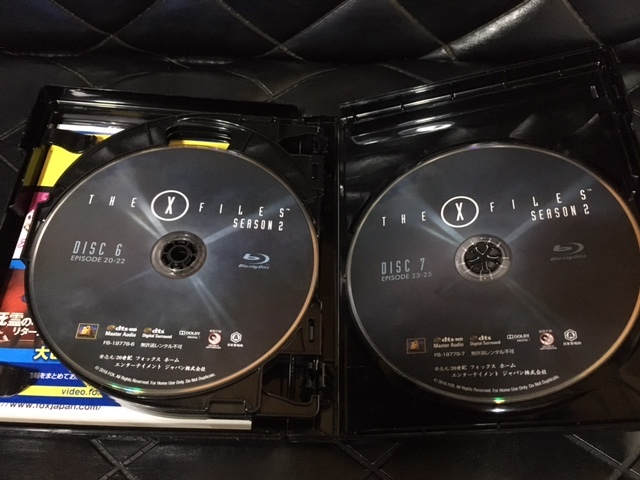 Xファイル シーズン2 シーズン1～4も出品中 THE X FILES SEASON2 コンプリートボックス7枚組 Blu-ray Disc BOX_画像4