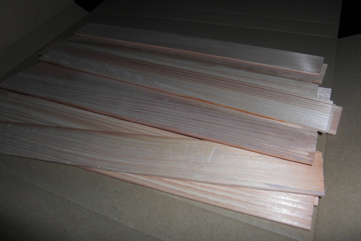 **[ thickness ultrathin ] hinoki. construction raw materials length 290mm width 30mm thickness 4mm 15 sheets [ actual article or goods limit ]**