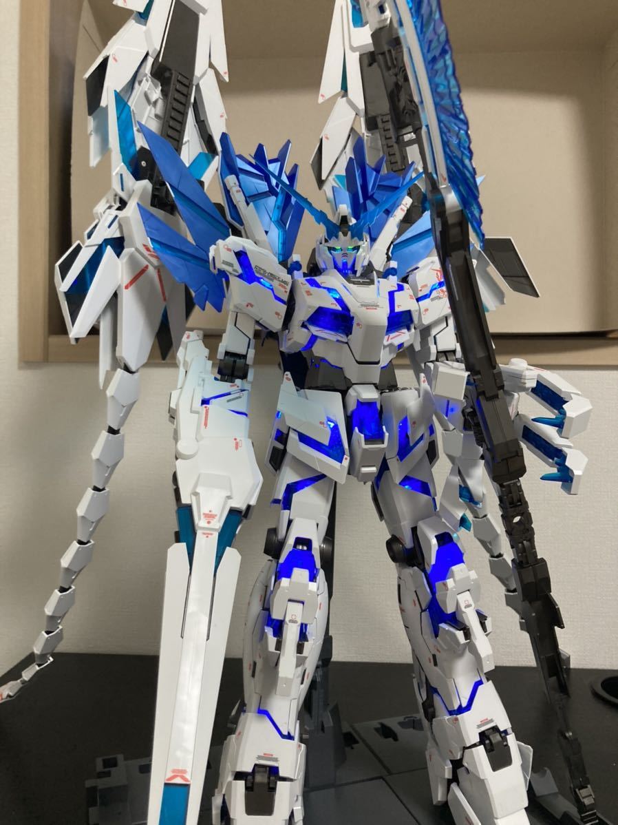 完成品 プレミアムバンダイ限定 PG ユニコーンガンダムペルフェクティ