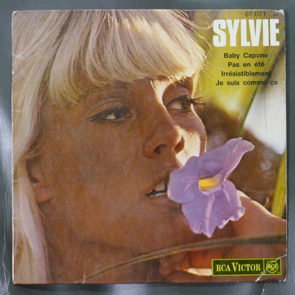 レア・フランス盤4曲入りオリジナルEP★SYLVIE VARTAN シルヴィ・ヴァルタン”SYLVIE” あなたのとりこ他3曲★仏RCA Victor盤_画像1