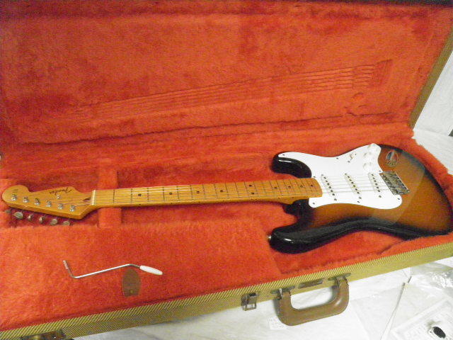 美品 American Vintage '57 ST 2SB Stratocaster Fender USA ストラトキャスター フェンダー _画像4