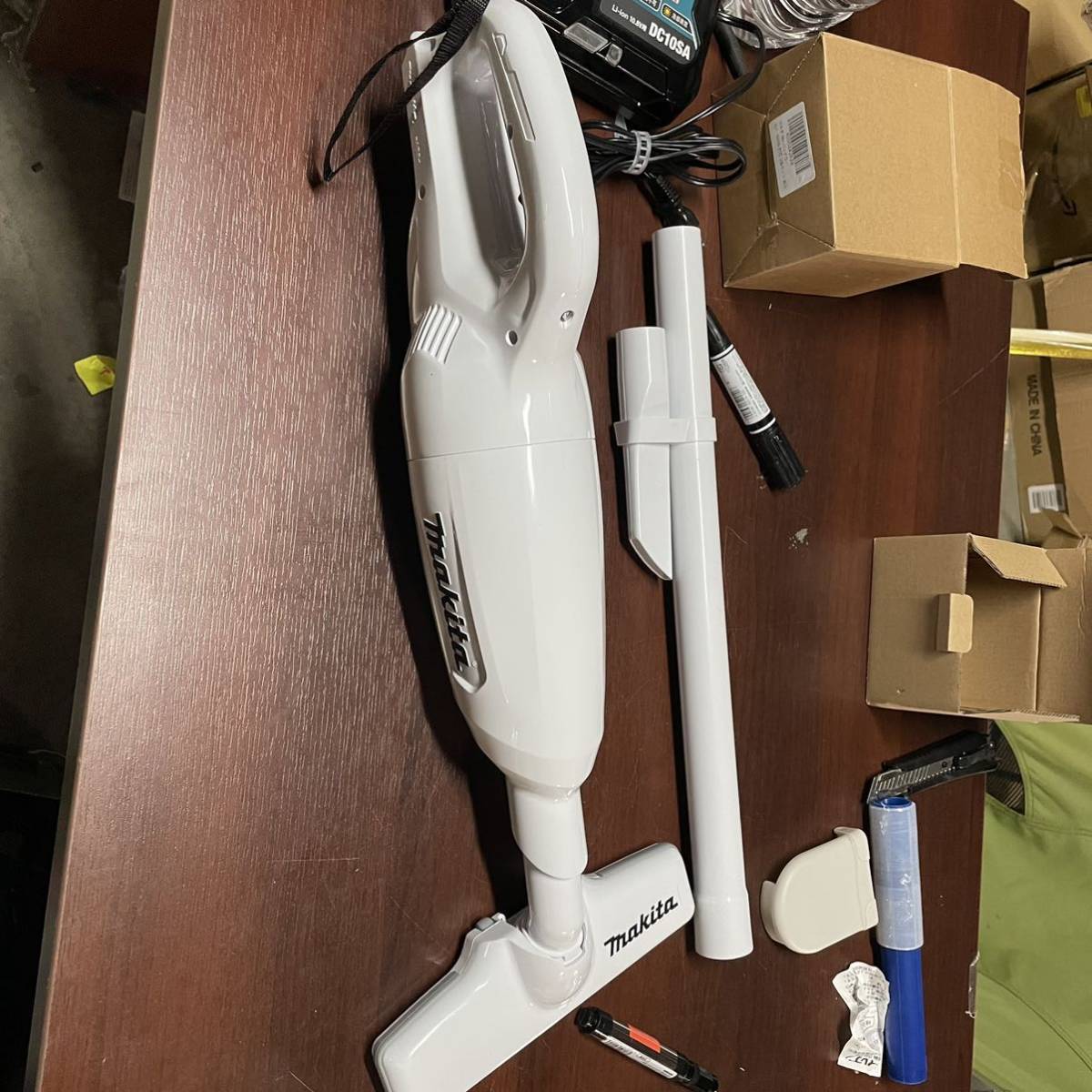 makita マキタ CL106FD 充電式クリーナ コードレスクリーナー 掃除機