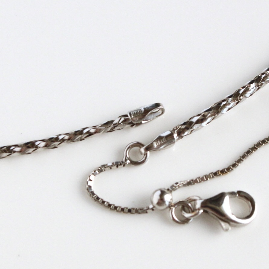 照り抜群!k18WG ダイヤ ペンダントトップ 1.18g M1132 ネックレス