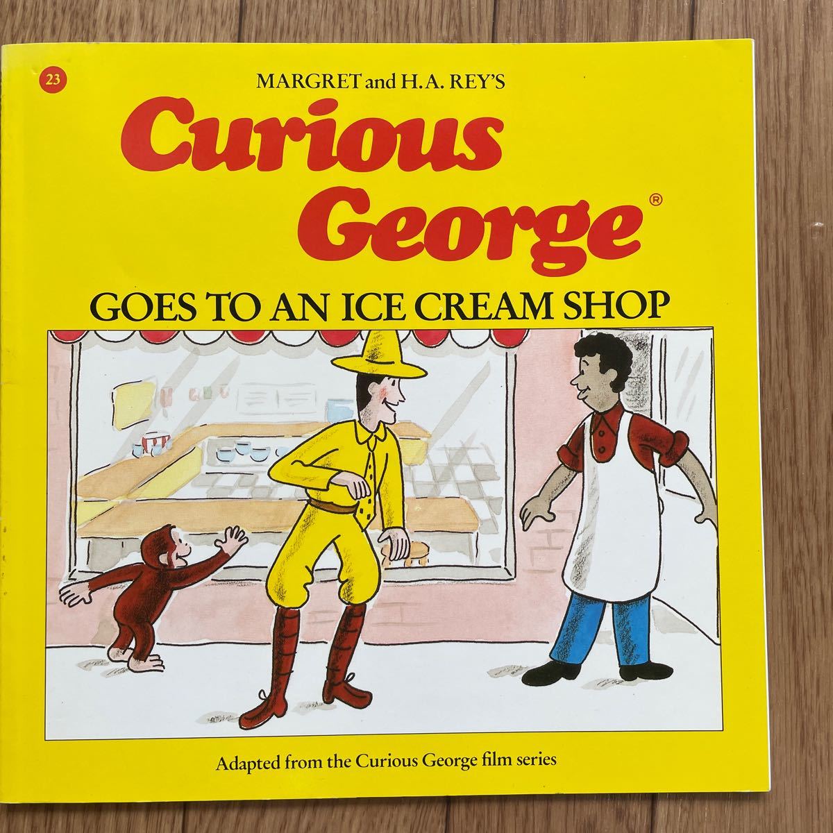 おさるのジョージ　ひとまねこざる　英語絵本　Curious George 英語　絵本　2冊