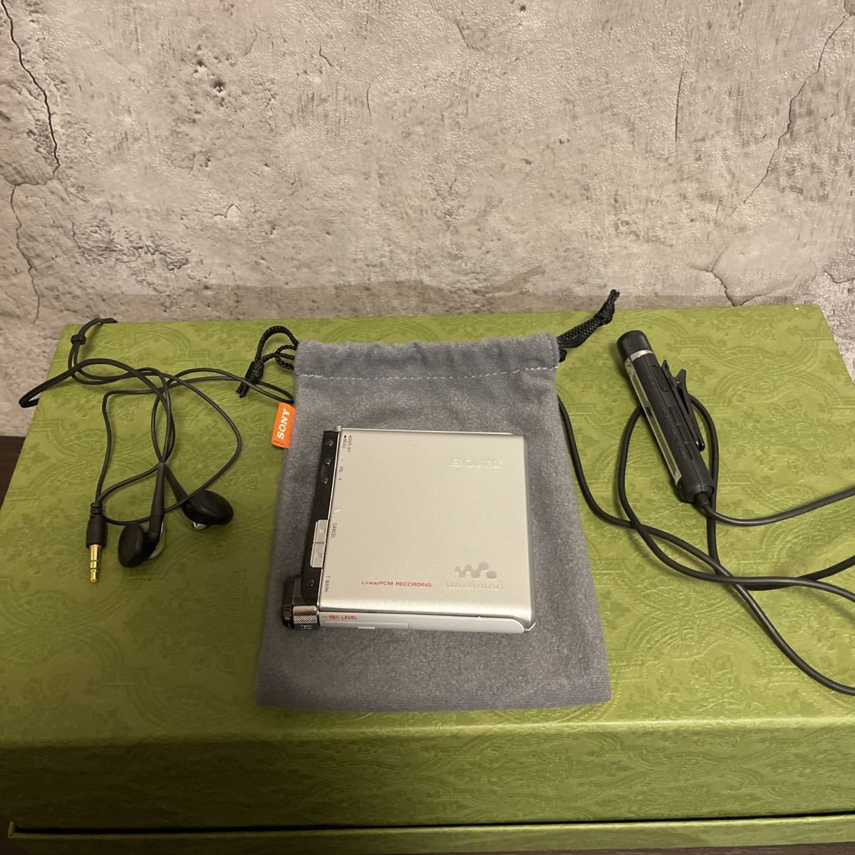 美品 SONY Hi-MD WALKMAN MZ-RH1 ウォークマン 動作確認済み www