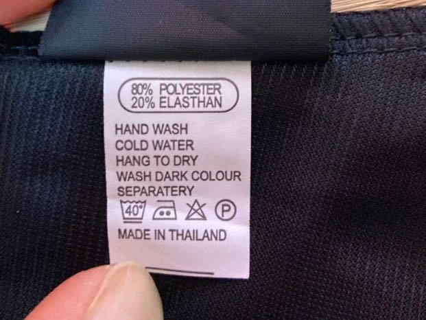 ベルベット風　ミニスカート　ブラック　総丈27.5センチ_画像2