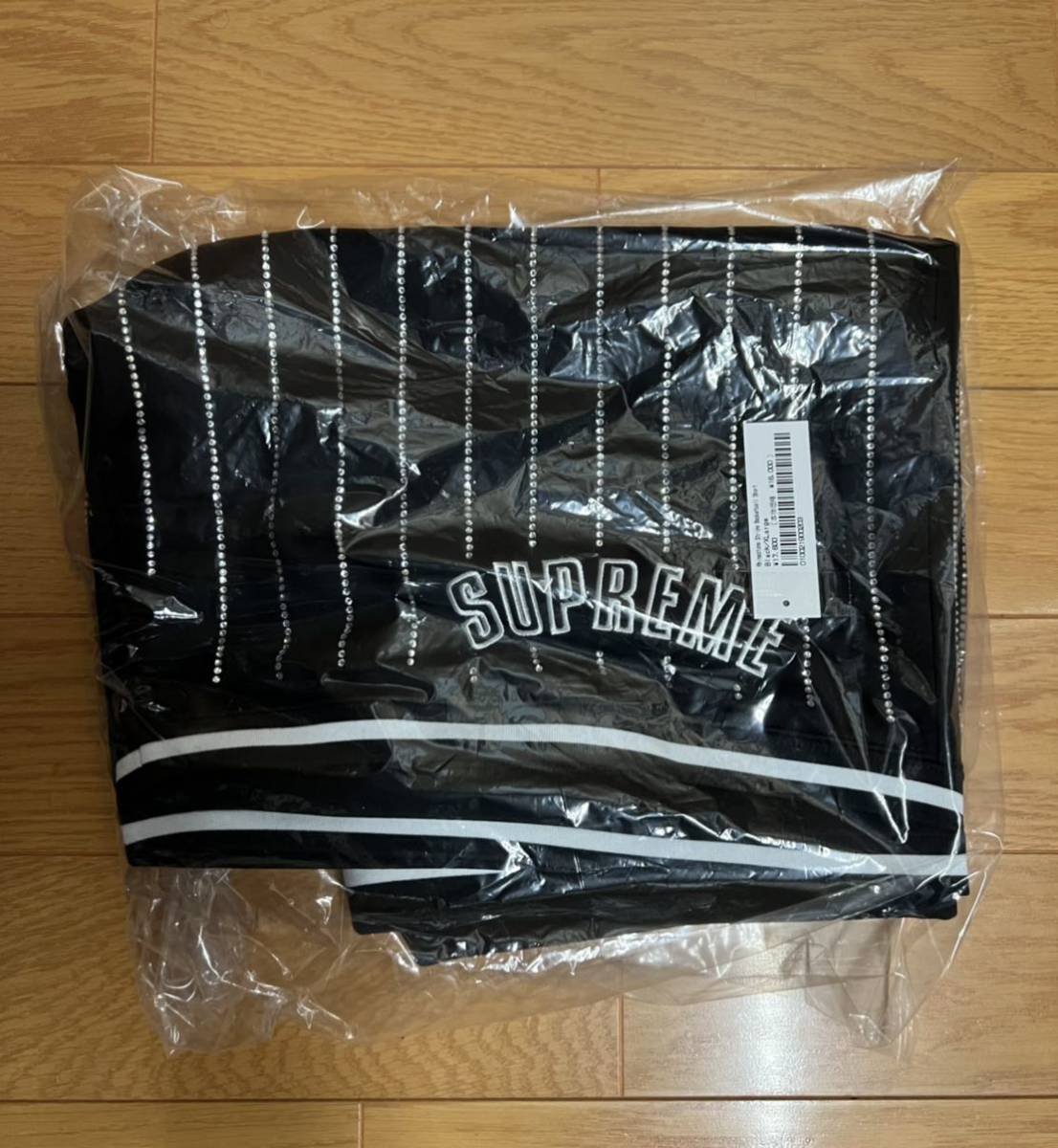 【SIZE:XL 新品未使用】Supreme Rhinestone Stripe Basketball Short Black ラインストーン ストライプ バスケットボール ショート パンツ_画像3