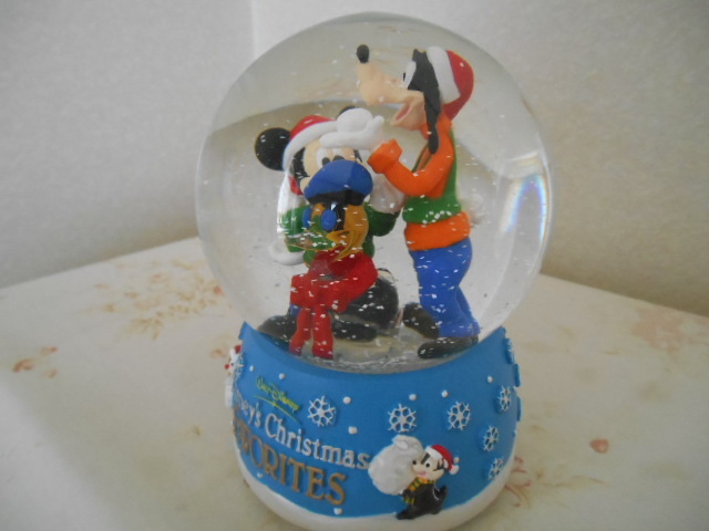 Dole Disney original snow dome music box 