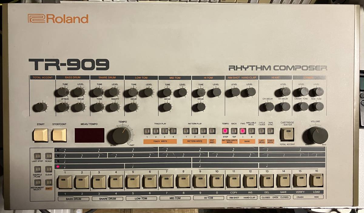 Roland TR-909 RHYTHM COMPOSER[後期型]_画像1