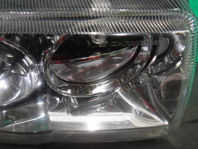  Chrysler 300C ABA-LX35 right headlight 104852