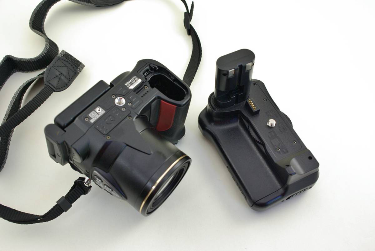 ニコン Nikon COOLPIX 8700 本体 バッテリーパック MB-E5700 ニコン Nikon COOLPIX 8700 本体 バッテリーパック MB-E5700