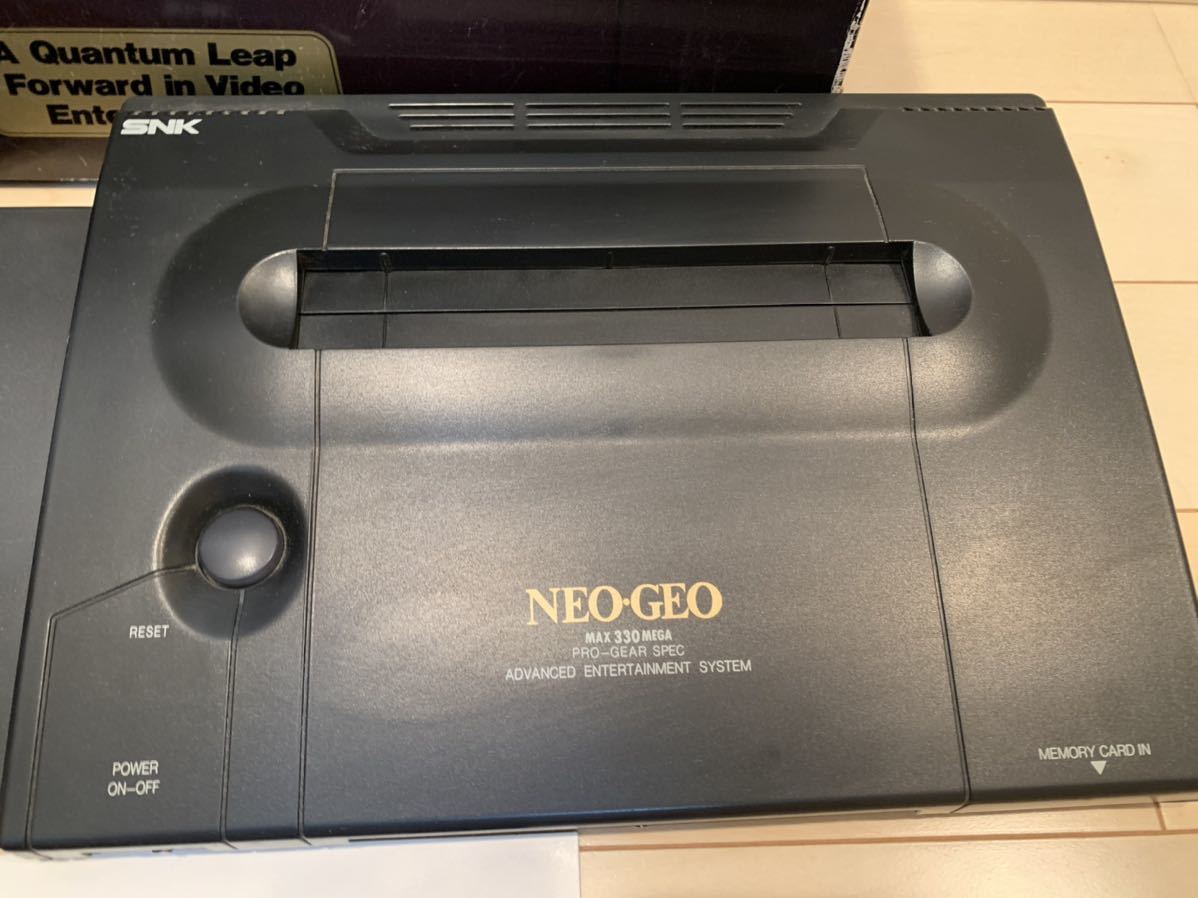 NEOGEO SNK ネオジオロム　NEO・GEO ROM コントローラー　本体　箱　説明書　ACアダプター　接続ケーブル　中古動作確認済み_画像3