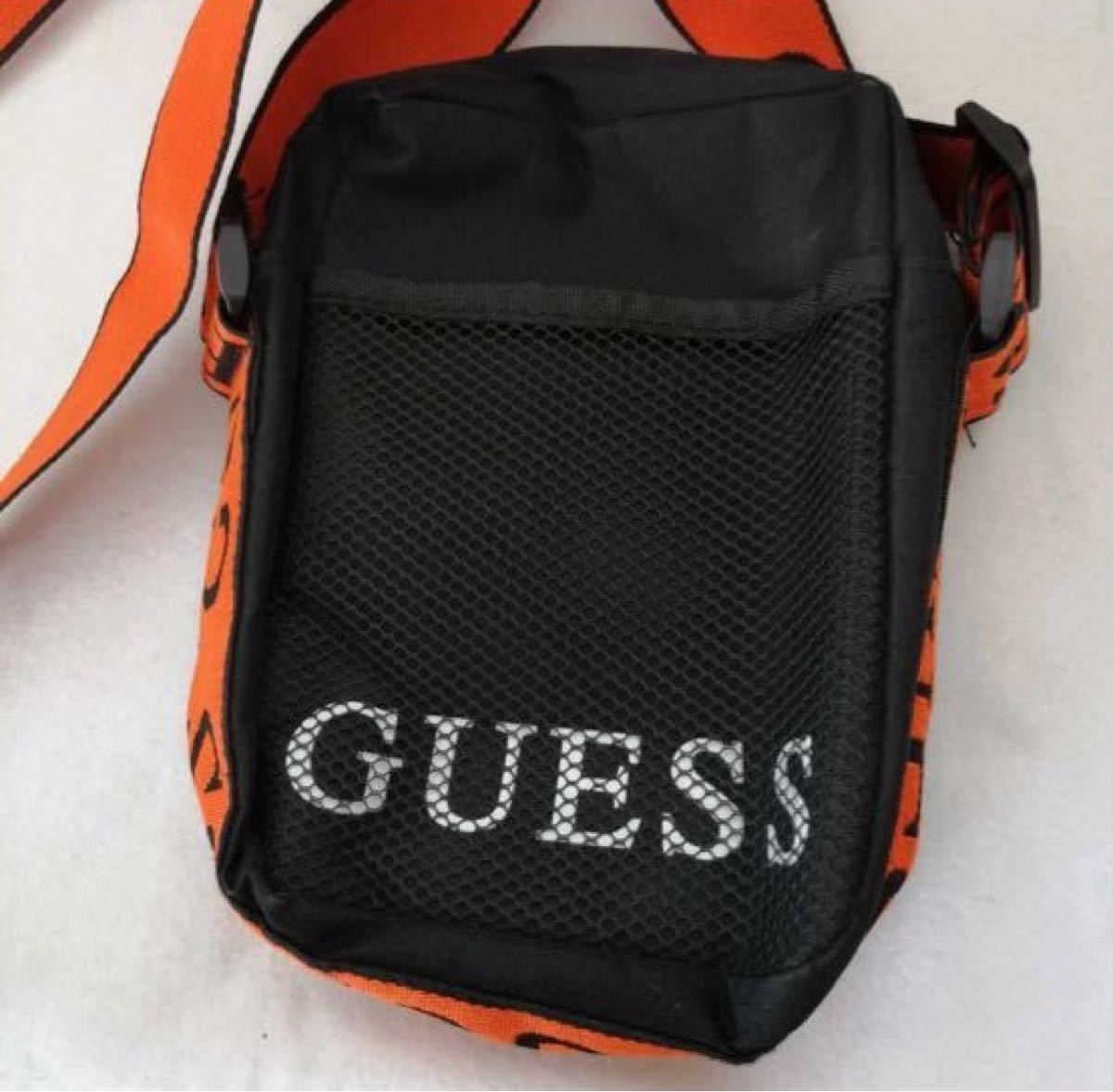 GUESS ゲス ショルダーバッグ ポーチ ロゴテープショルダー GUESS ゲス ショルダーバッグ ポーチ ロゴテープショルダー