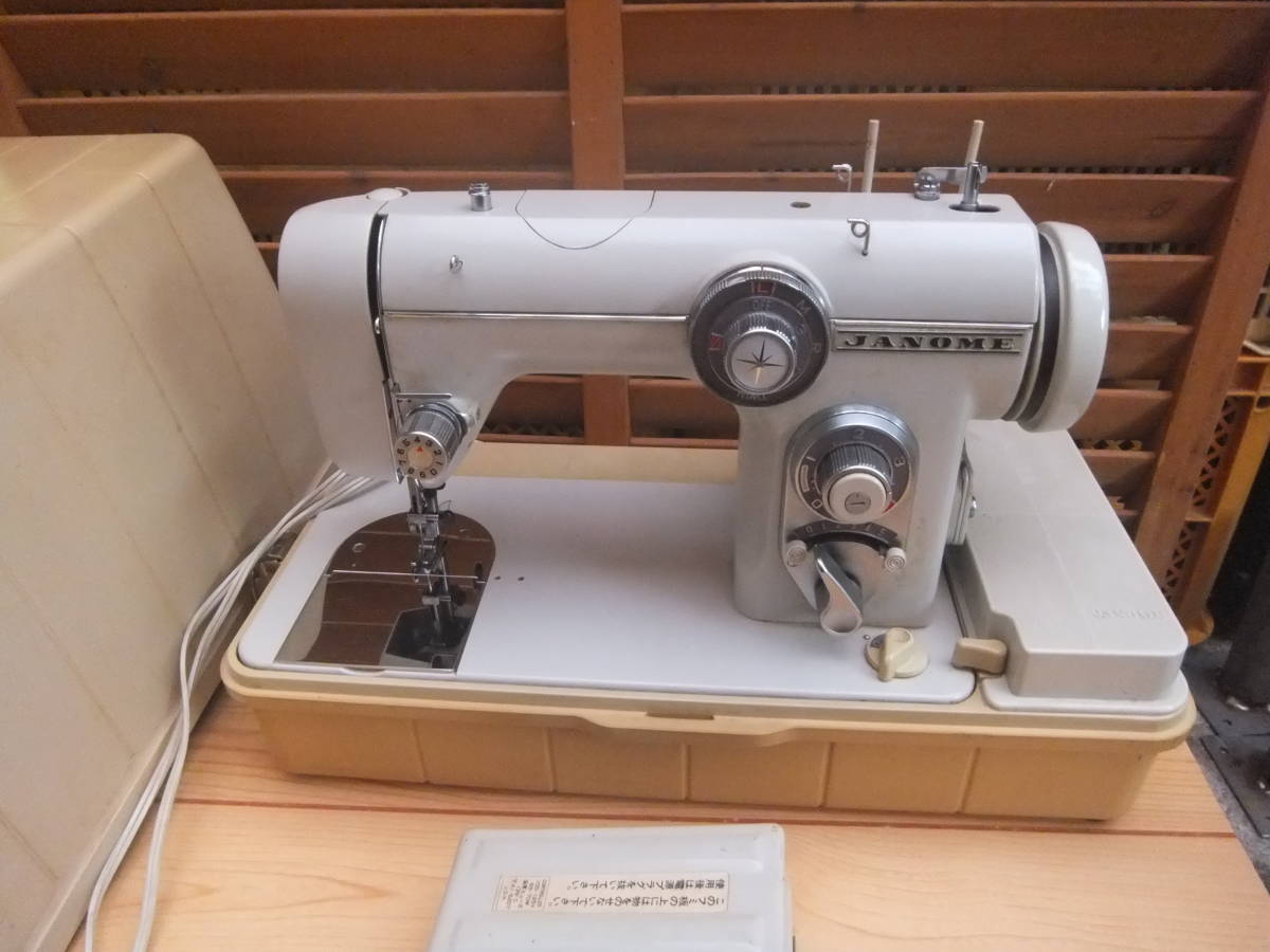 売れ筋商品 昭和レトロ☆JANOMEジャノメ☆ミシン 802 - poumonquebec.ca