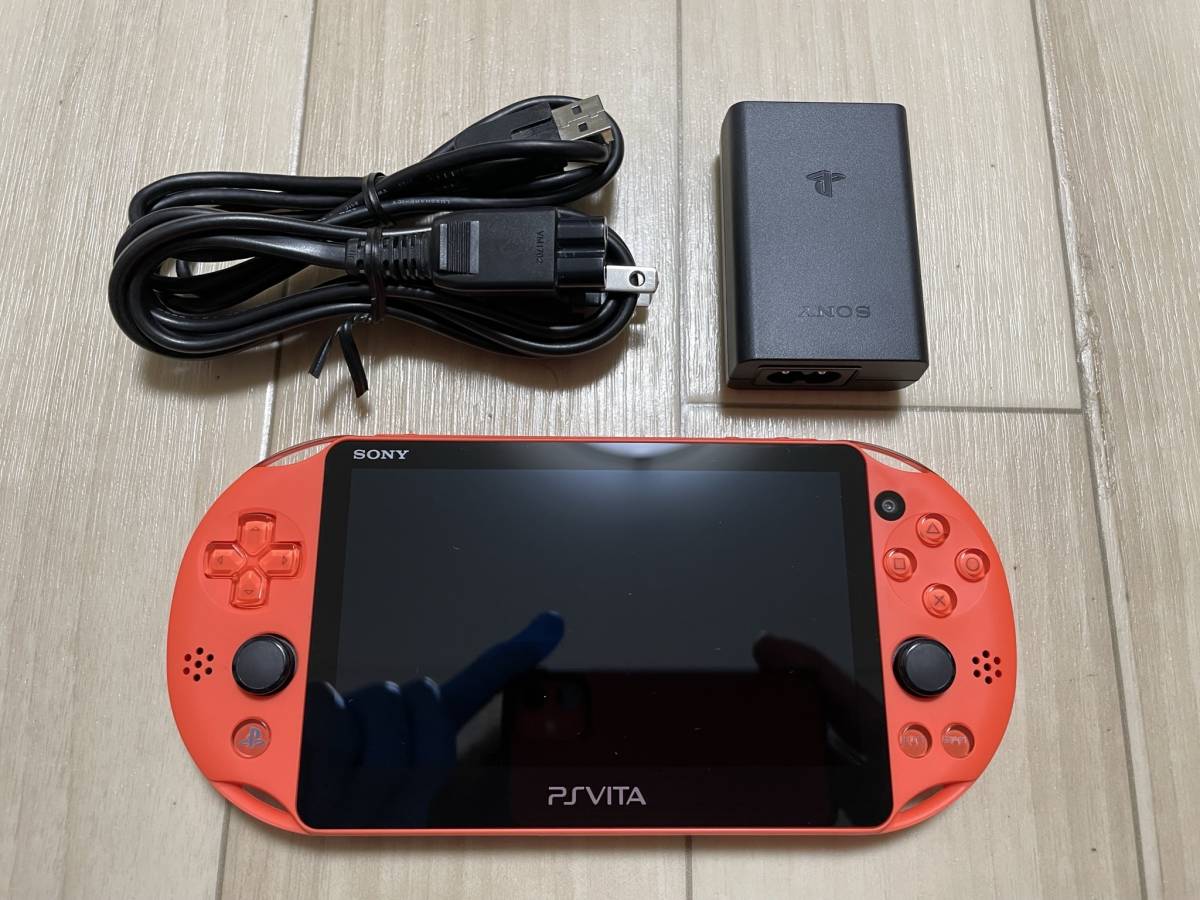 美品【FW 3.60】☆PS VITA【 PCH-2000 ZA24 】箱欠品（代用箱有り