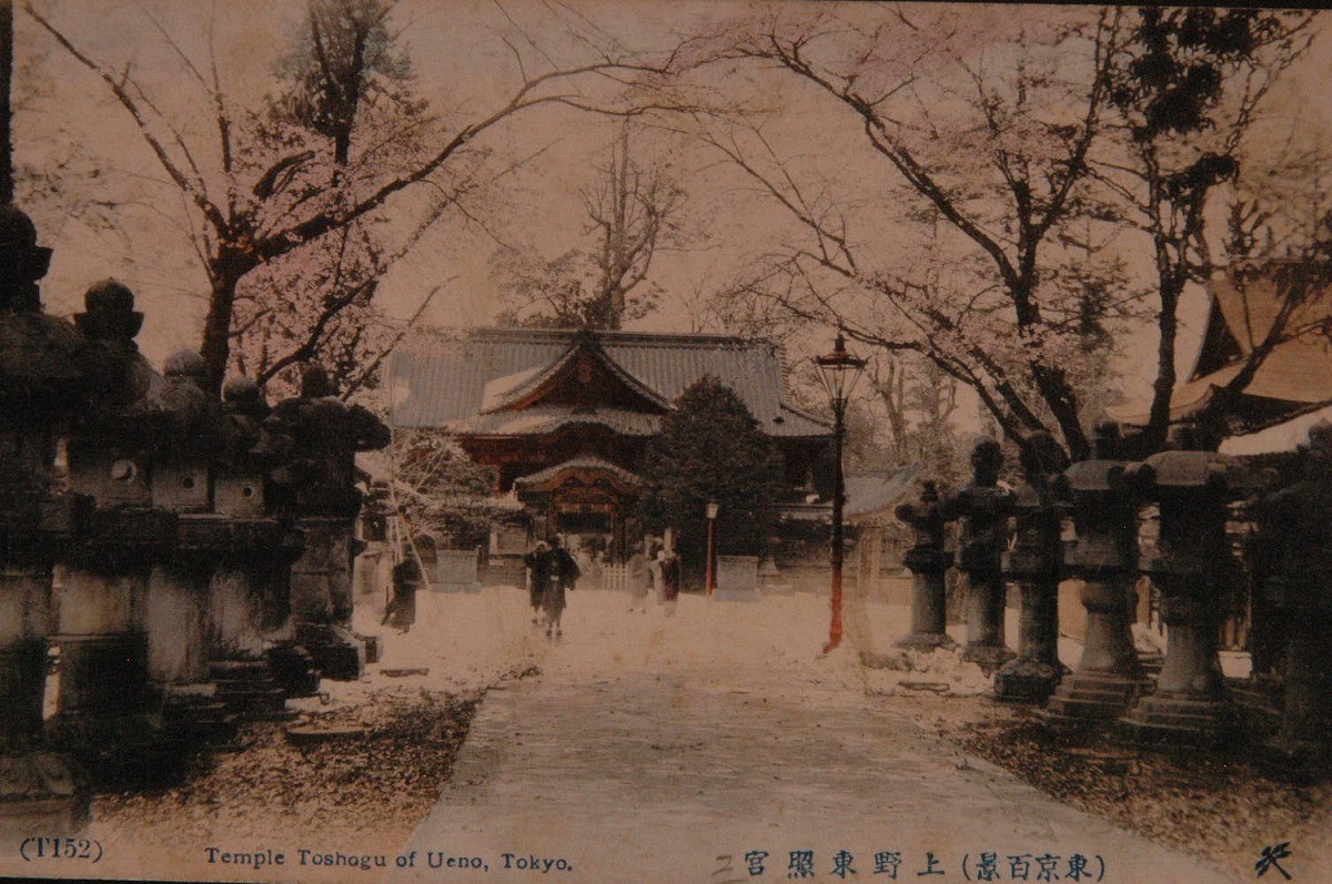 12275 戦前 絵葉書 手彩色 東京百景 上野 東照宮 巨大石灯籠 トンボ屋製_画像1