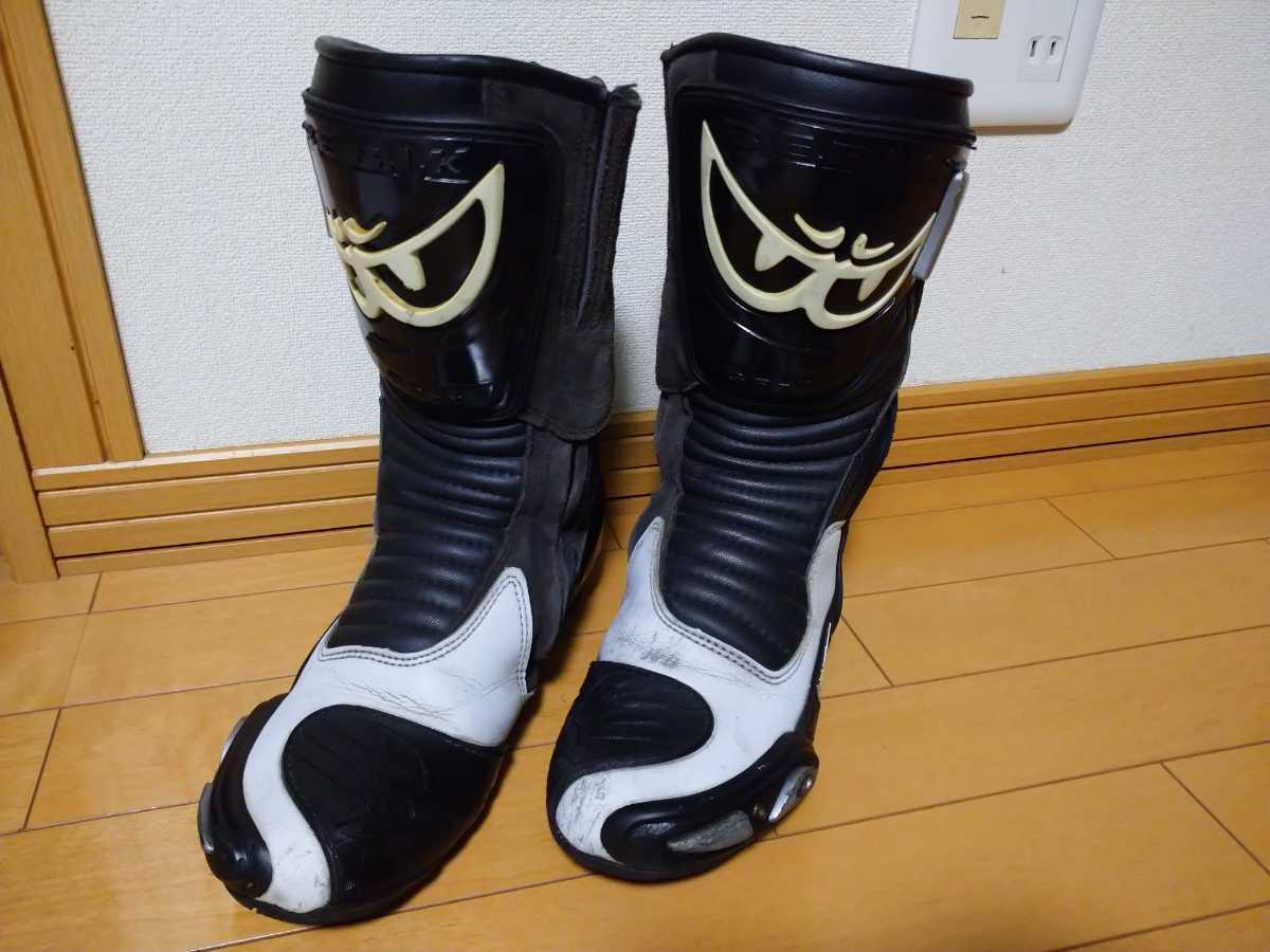 ベリックレーシングブーツ42サイズ bpbd.kendalkab.go.id