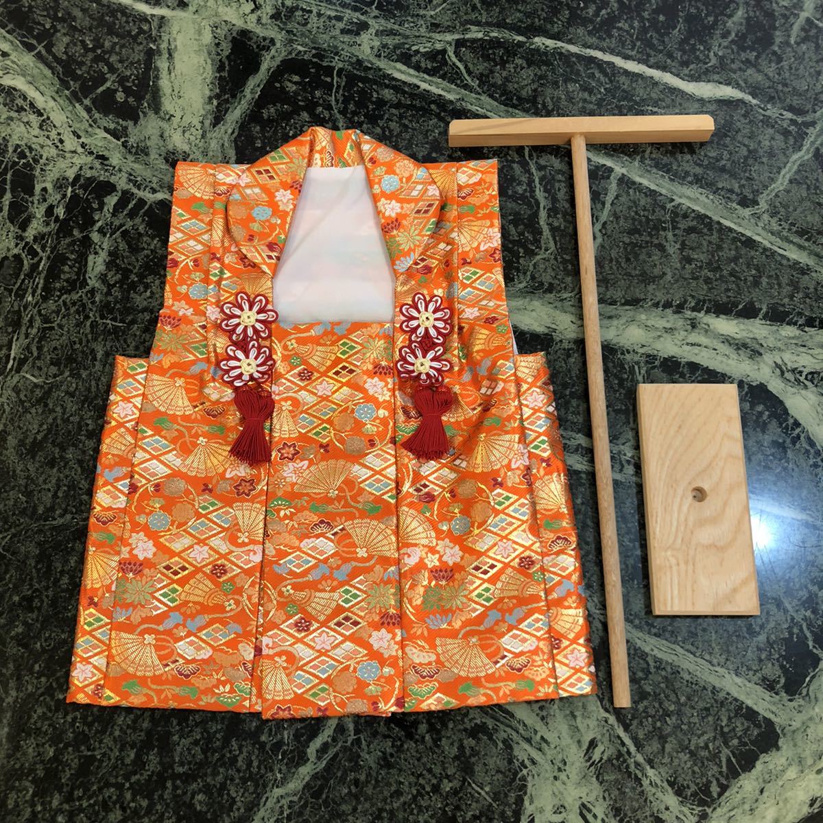 [ не использовался товар ] baby кимоно * перо тканый .. три . 100 день церемния на рождение ребенка Okuizome память фотография фотосъемка ребенок японский костюм японская одежда формальный праздник orange античный 