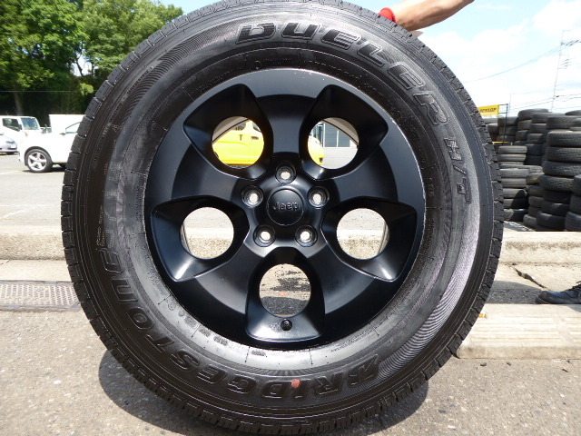 ジープ JK ラングラー アンリミテッド サハラ 純正 255/70R18 BS
