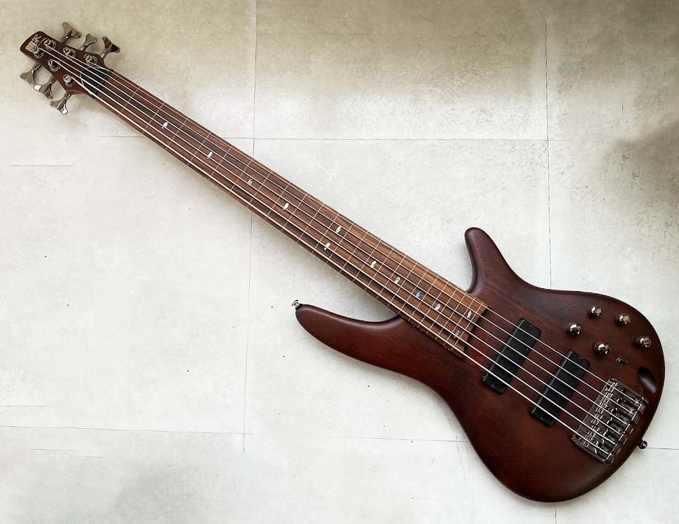 Ibanezの6弦ベース SR506-