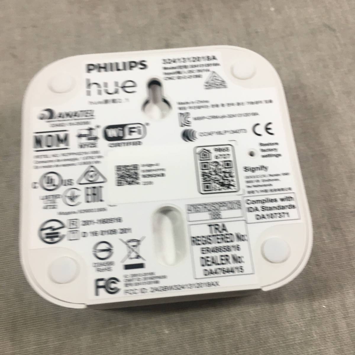 現状品 Philips Hue(フィリップスヒュー) スマートリモコン スマートライト スマートホーム Alexa対応 ワイヤレス LED 照明 Hue ブリッジ_画像4
