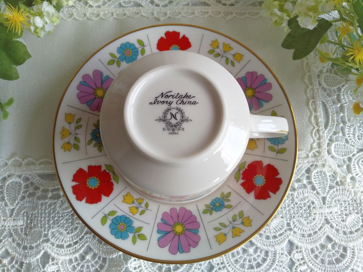 未使用☆Noritake ノリタケ アイボリーチャイナ レトロ ポップ カップ&ソーサー 1客 デッドストック