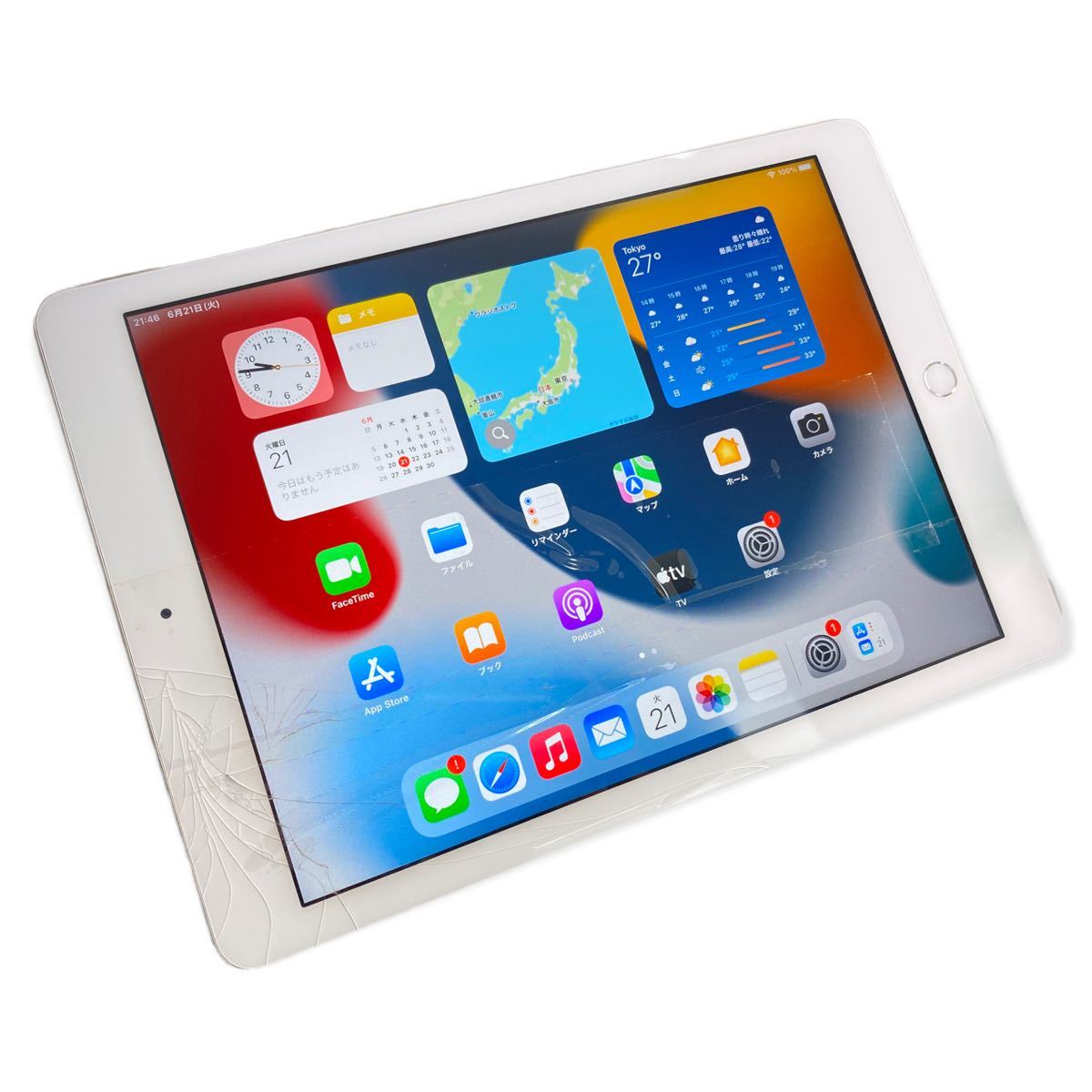 ★Apple iPad 第6世代 MR7G2J/A ( A1893 ) Wi-Fi 32GB シルバー タブレット 9.7インチ 画面割れ 部品取り 中古品 ジャンク品 管理を279_画像1