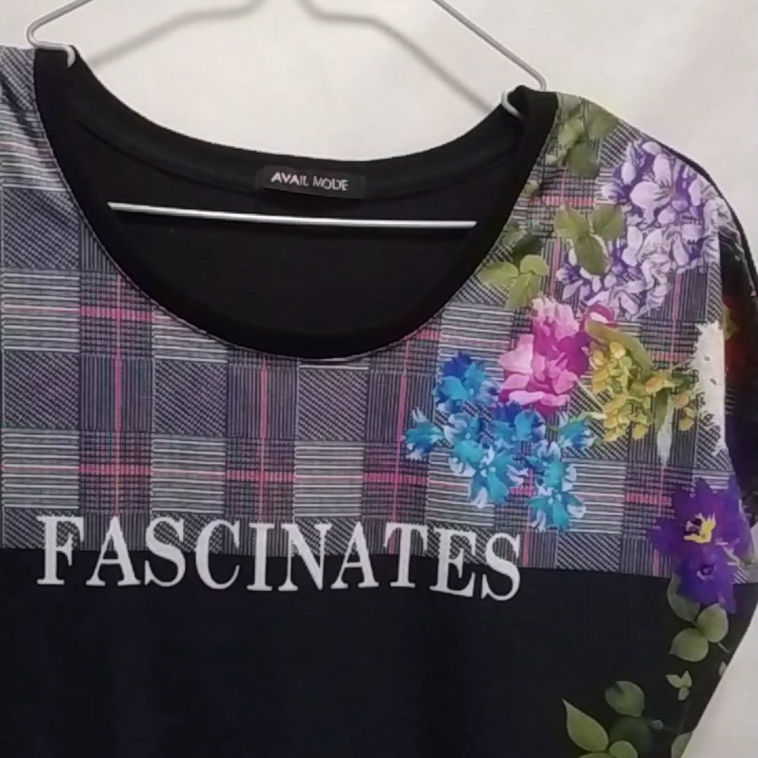 半袖Tシャツ 花柄