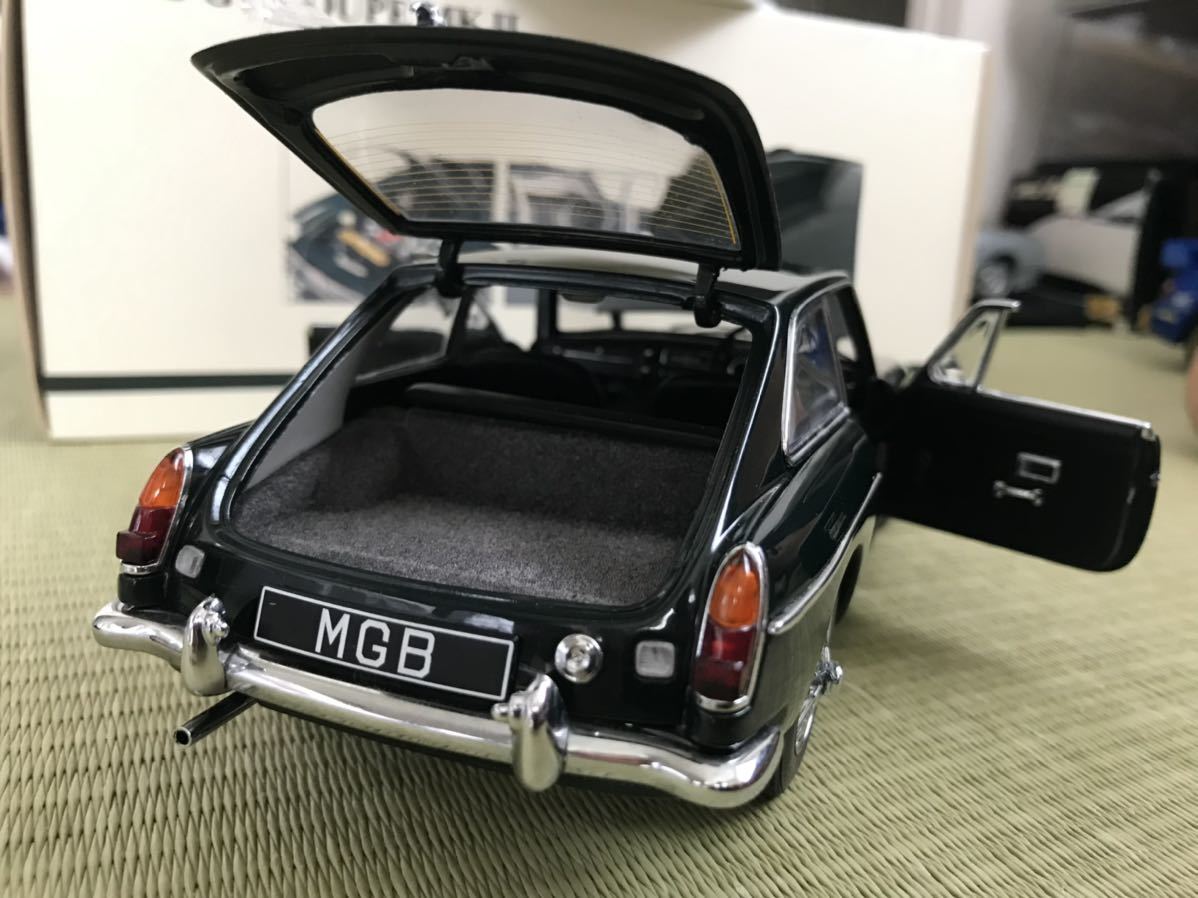 オートアート Autoart MGB GT COUPE MK2 1/18 | isn-india.org