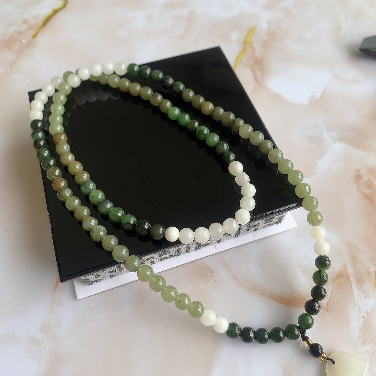 * peace rice field sphere * many .*..* jade * necklace * Power Stone * natural stone * wrapping sack attaching * in present .PR61308