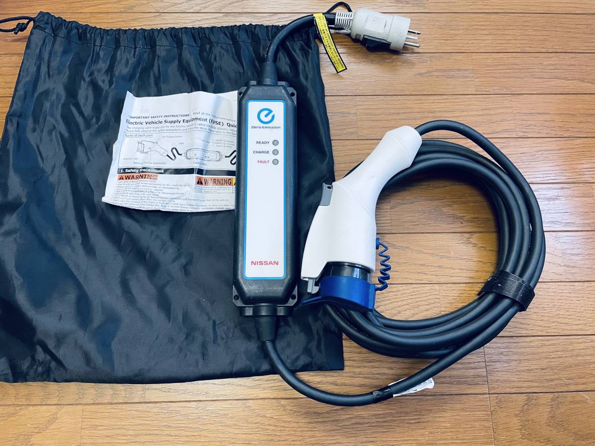 2枚で送料無料 美品 日産リーフ充電ケーブル 3NK5E 収納袋付 129 | www