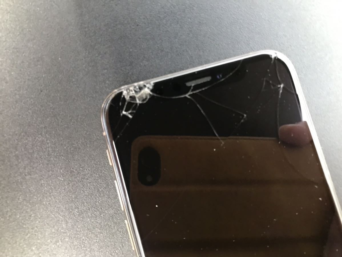 iPhone XS 256GB SIMロック解除すみ ネットワーク○ 画面われ 動作問題
