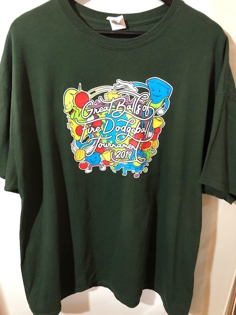 大きいサイズ★USA古着 アメコミ風キャラ両面プリントTシャツ　ダークグリーン GILDAN 2XL_画像2