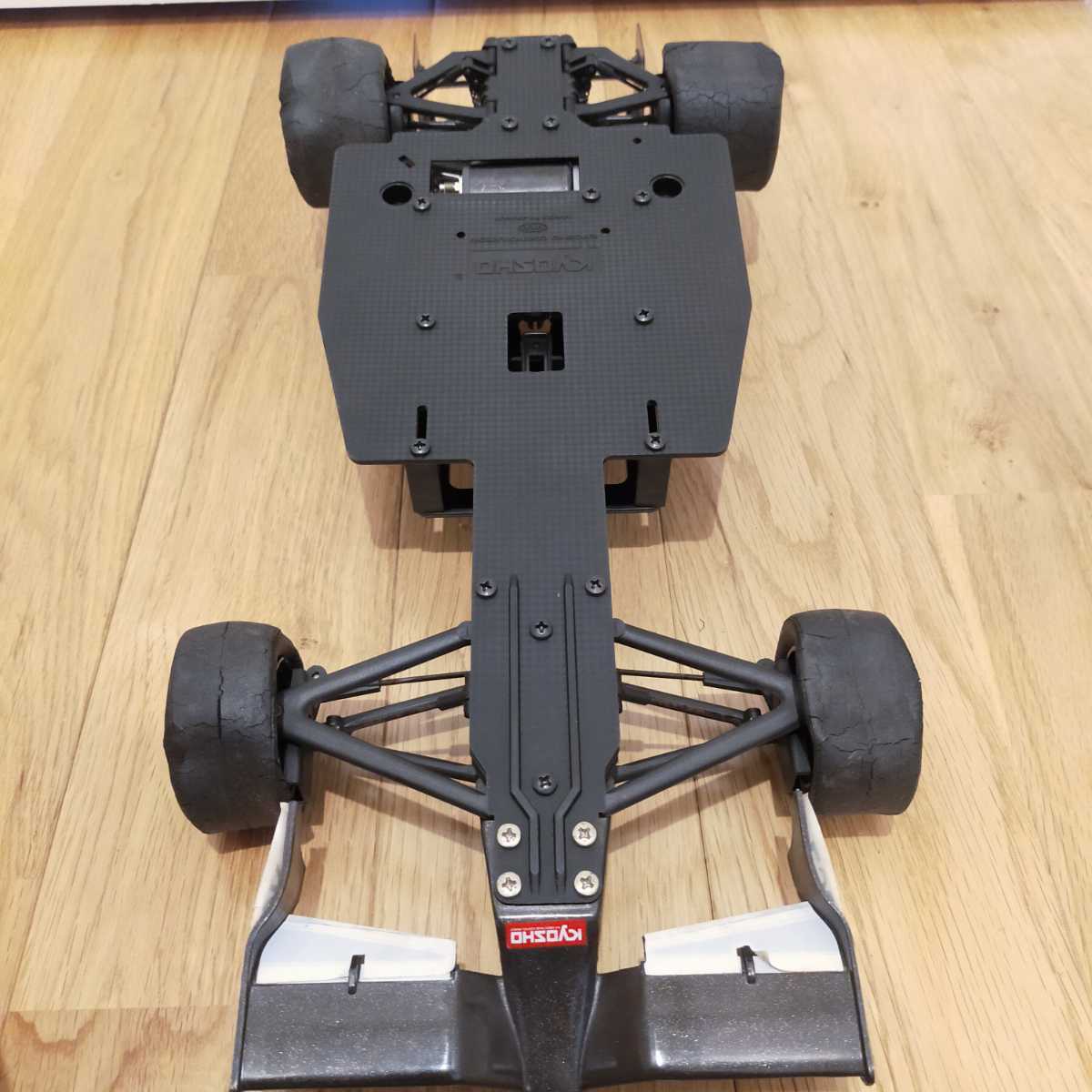 Yahoo!オークション - 当時物 京商 1/10 F1 ブラウン ティレル Yahoo!オークション - 当時物 京商 1/10 F1 ブラウン ティレル