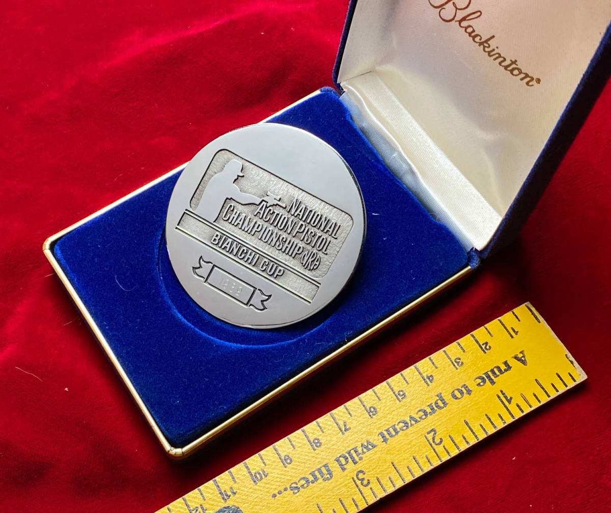 【市】NRA ビアンキカップ1989　バリケードイベント 銀メダル 【ミッキーファーラ サイン入】_画像1