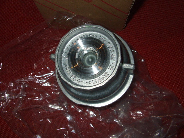  Toyota original Tundra / Sequoia engine oil filter cap stock equipped / immediate payment possible!!!