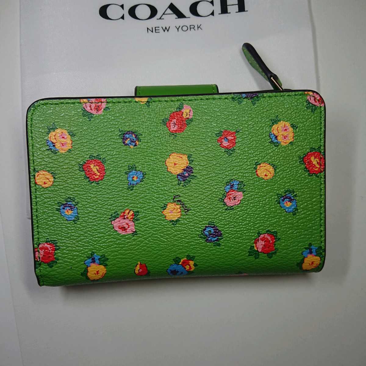 ハイクオリティ COACH コーチ 折り財布 ネオングリーン 緑色 ヴィンテージローズ 花柄 COACH コーチ 折り財布 ネオングリーン 緑色 ヴィンテージローズ 花柄