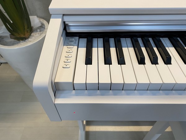 綺麗【YAMAHA ヤマハ 電子ピアノ アリウス ARIUS YDP-143WH デジタル