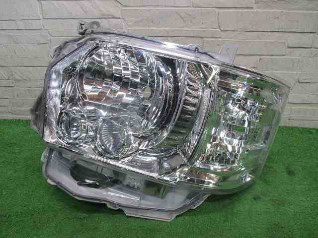 200系 トヨタ ハイエース ヘッドランプ左 ジャンク品 LED 111207 www
