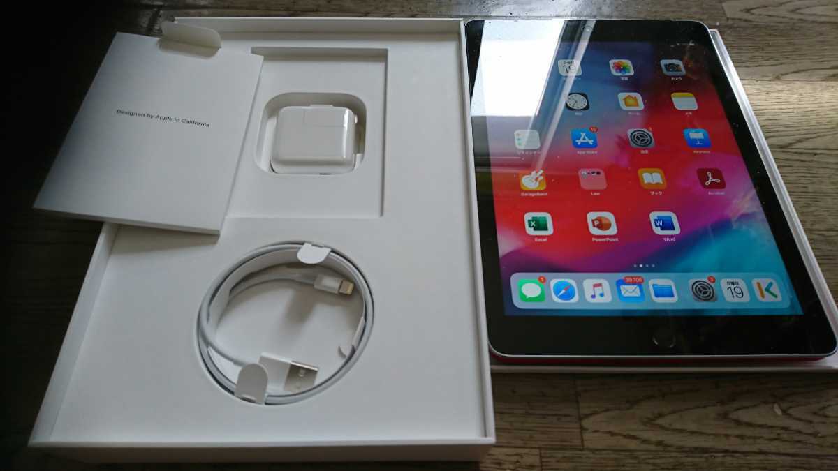 Apple iPad 第6世代 Wifi+Cellular 32GB 純正おまけ Apple iPad 第6世代 Wifi+Cellular 32GB 純正おまけ