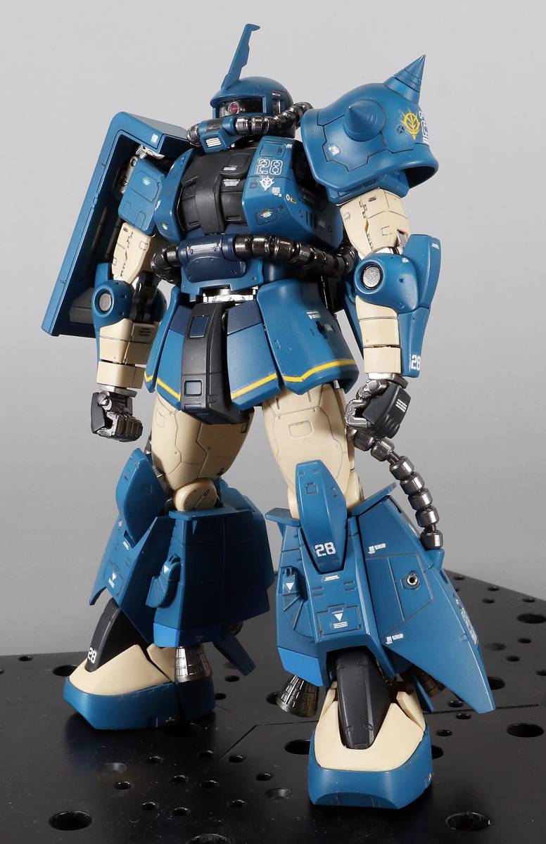 1/144 RG MS-06R-2 ロバート・ギリアム専用ザクII 改造塗装済み完成品