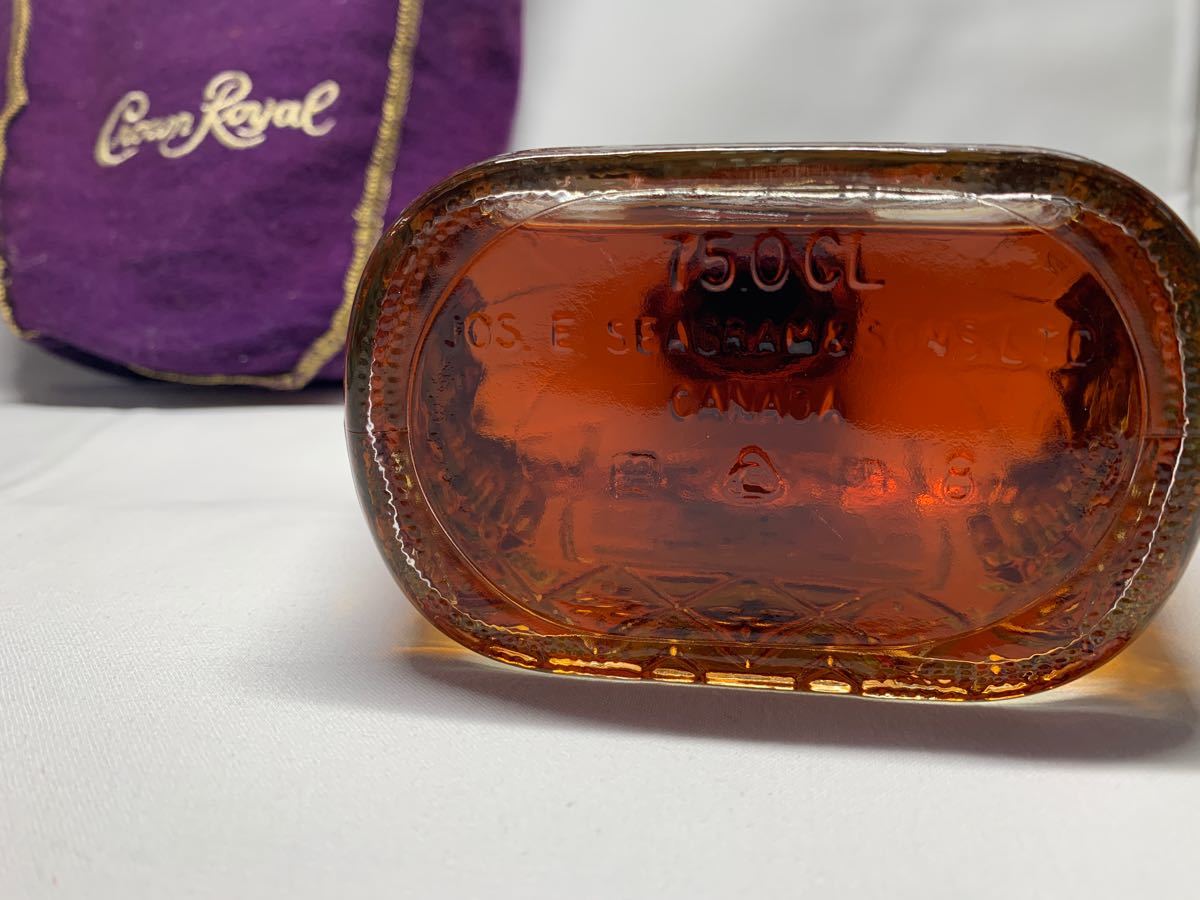 クラウンローヤル40度 750ml 1979年物 古酒 未開封 クラウン クラウンローヤル40度 750ml 1979年物 古酒 未開封 クラウン