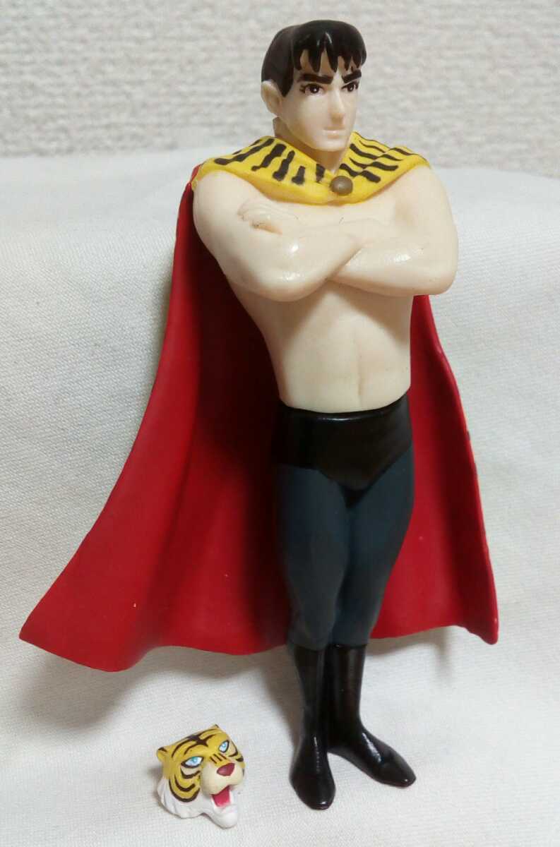 タイガーマスク 伊達直人 マント フィギュア 新日本プロレス タイガーマスク 伊達直人 マント フィギュア 新日本プロレス