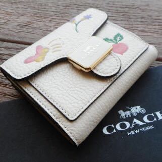 日本未発売 ホワイト 白 本革 蝶々 花柄 コーチ COACH 新品 ロゴ 財布