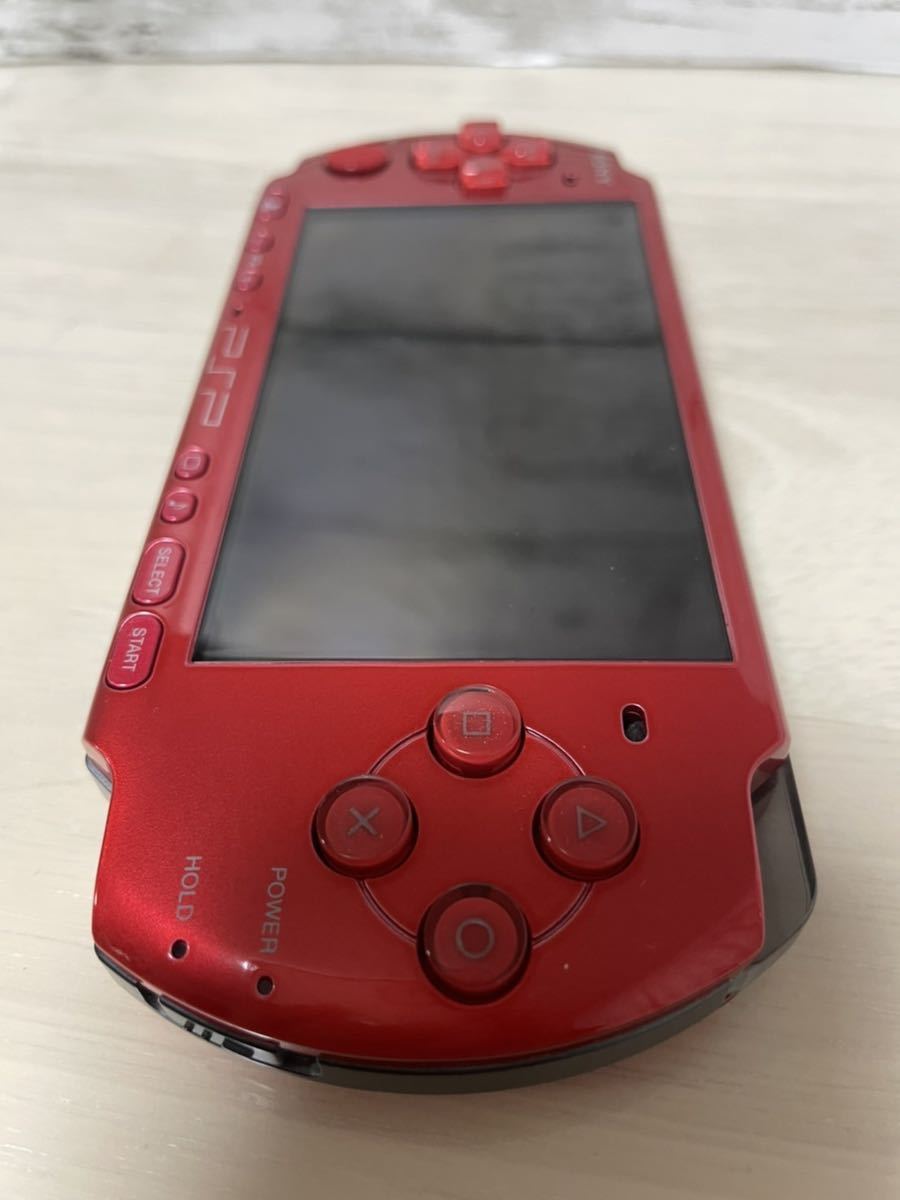 【美品】PSP「プレイステーション・ポータブル」 ラディアント・レッド (PSP-3000RR)