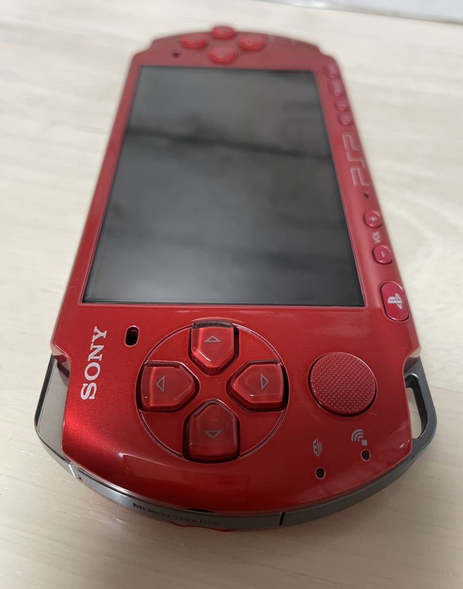 【美品】PSP「プレイステーション・ポータブル」 ラディアント・レッド (PSP-3000RR)