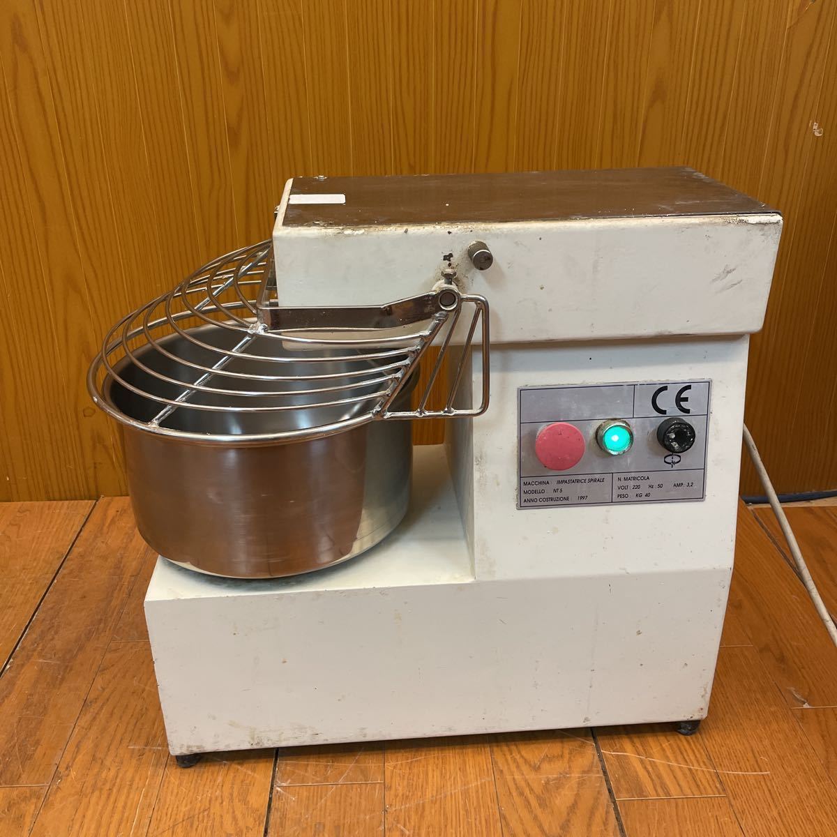 Yahoo!オークション - 動作品 AICOH NT5 卓上業務用ミキサー Yahoo!オークション - 動作品 AICOH NT5 卓上業務用ミキサー