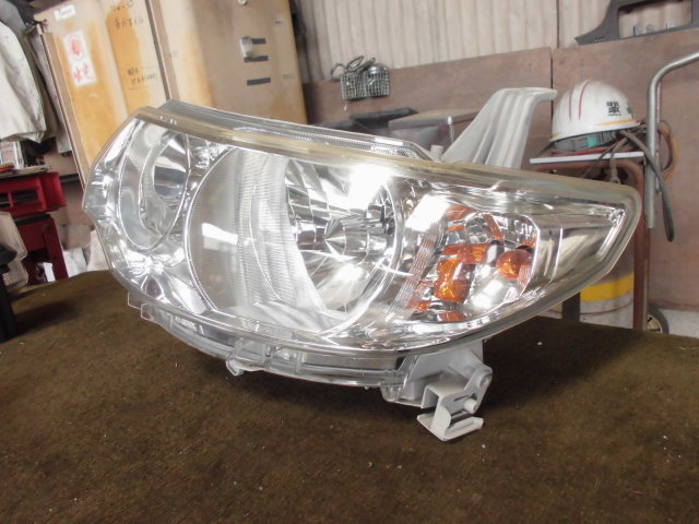 L375S タント カスタム 左ヘッドライト キセノン HID 中古 0406_画像2